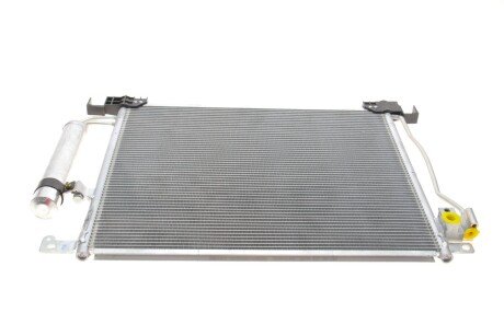 Радіатор кондиціонера (з осушувачем) Nissan Juke 1.2/1.6DIG-T/1.5dCi 10- (opt-om) Van Wezel 13015703