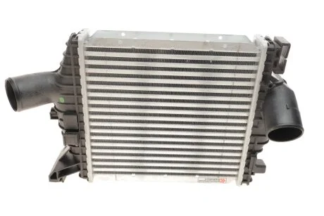 Радиатор интеркулера MB Vito (W638) 2.2CDI 99-03 VAN WEZEL (opt-om) Van Wezel 30004357