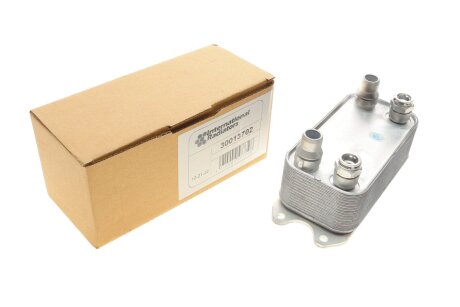 Радіатор масляний MB E-class (W212)/SLK (R172)/CLS (C218) 1.6-3.5 07- UA63 Van Wezel 30013702