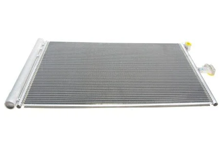 Радіатор кондиціонера VAN WEZEL Van Wezel 30015702