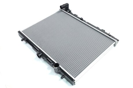 Радіатор охолодження MITSUBISHI L200 25TD MT 96-02 Van Wezel 32002161