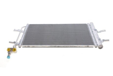 Радіатор кондиціонера (з осушувачем) Opel Meriva A 1.4/1.6/1.8 04-10 (opt-om) Van Wezel 37005620