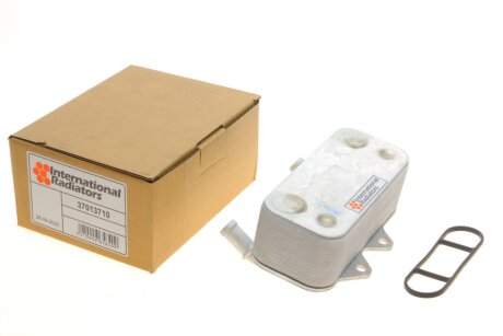 Радіатор масляний Opel Astra G/Vectra/Zafira A 2.0/2.2D 96- (теплообмінник) UA63 Van Wezel 37013710