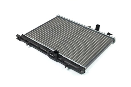 Радіатор охолодження P206 11/14/16 MT/AT-AC Van Wezel 40002189