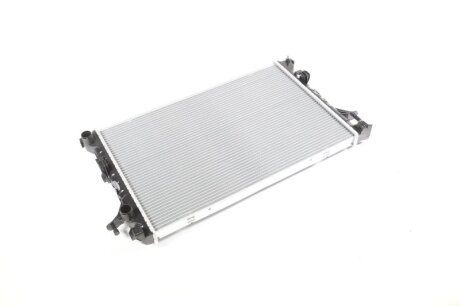 Радіатор охолодження двигуна RENAULT LAGUNA II Van Wezel 43002438