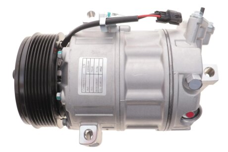 Компресор кондиціонера NISSAN/ RENAULT Van Wezel 4300K486