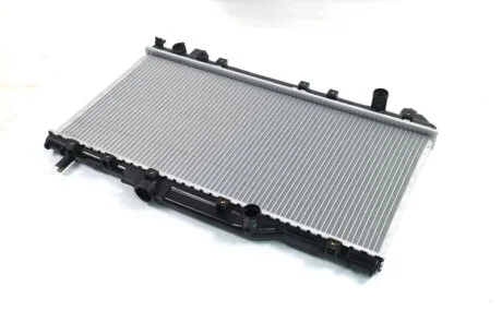 Радиатор охлаждения двигателя CARINA E 1.6/1.8 MT 92-98 Van Wezel 53002141