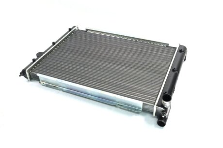 Радіатор охолодження двигуна VW TRANSP/SYNCR 81-90 Van Wezel 58002034