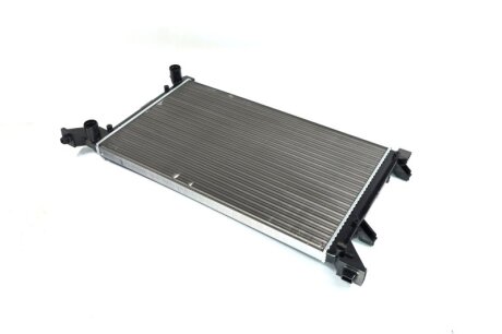 Радіатор охолодження двигуна VW LT 23/25Td/28Td MT 96- Van Wezel 58002155