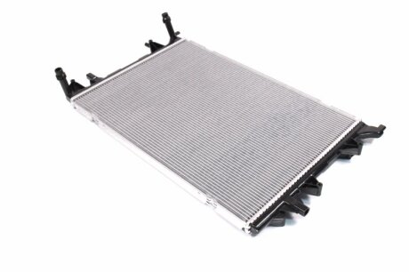 Радіатор охолодження двигуна VOLKSWAGEN JETTA IV Van Wezel 58012714