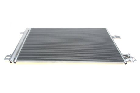 Радіатор кондиціонера (з осушувачем) VW T6 2.0TDI 15- (opt-om) Van Wezel 58015704