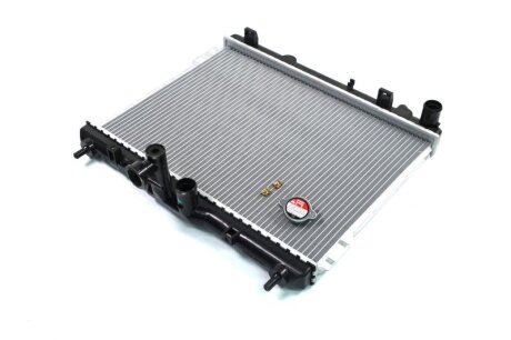 Радіатор охолодження HYUNDAI GETZ (TB) (02-)/M Van Wezel 82002101