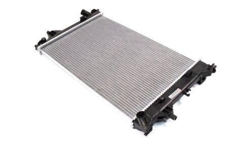 Радиатор охлаждения HYUNDAI ELANTRA (AD) (15-)/i30 (PD) (16-) (выр-во) Van Wezel 82002595