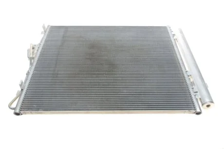 Радіатор кондиціонера VAN WEZEL Van Wezel 82005310