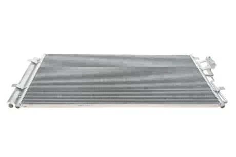 Радіатор кондиціонера VAN WEZEL Van Wezel 82005311