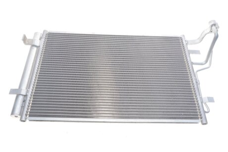 Конденсор кондиціонера CEED 14/16/20 MT/AT 06- Van Wezel 83005102