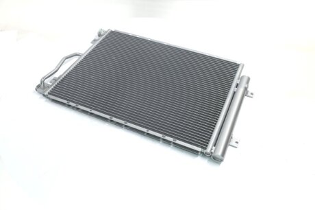 Конденсатор кондиціонера KIA Sorento 2.5CRDi/3.3 (з трубкою) Van Wezel 83005123