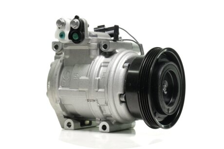 Компресор кондиціонера Hyundai Ix35/tucson/Kia Sportage 04 Van Wezel 8300K208