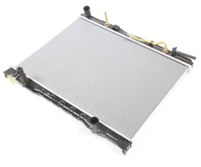 Радиатор охлаждения SORENTO 2.5CRDi AT 06+ Van Wezel 83012705