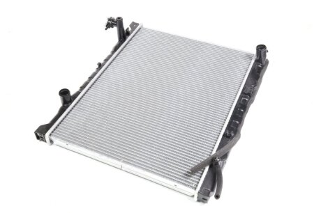 Радиатор (выр-во) Van Wezel 83012729