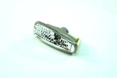 Повторювач повороту KIA CEED 07>10 C.I.U Van Wezel 8353915