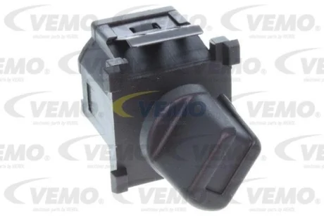 Перемикач моторчика вентилятора (4pin) AUDI 80 B2, 80 B3, 80 B4, 90 B2, 90 B3, COUPE B2, QUATTRO VW CADDY I, GOLF I, GOLF II, JETTA II, LT 28-35 I, LT 40-55 I, PASSAT B1, PASSAT B2 1.0-2.8 08.67- VEMO V10-73-0188