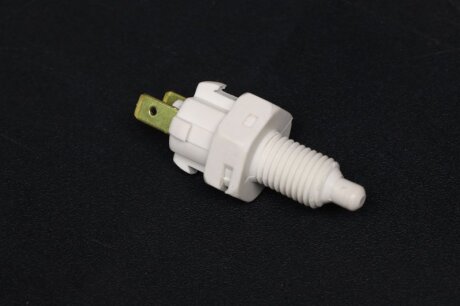 Вимикач стопсигналу OPEL ASCONA C (81_, 86_, 87_, 88_), CORSA A TR (91_, 92_, 96_, 97_), KADETT D (31_- -ua Vernet BS4521