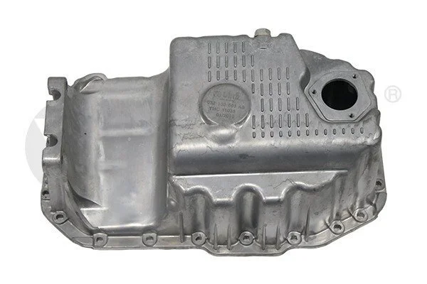 Масляный поддон с отверстием под датчик Skoda Fabia (00-08)/VW Caddy (04-08),Polo (02-08)/Seat Cordoba (03-09),Ibiza (02-10) VIKA Vika 11030037001 (фото 1)