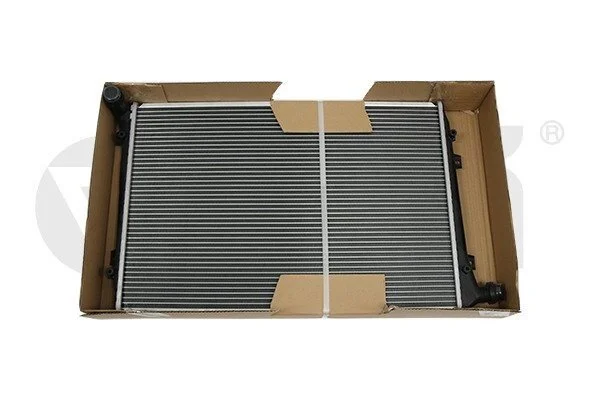 Радіатор Skoda Octavia (04-13) / VW Caddy (09-11), Golf (06-07 (Jetta (06-11)), Passat (09-11) / Audi A3 (08-08) / Seat Leon (06- 10) VIKA Vika 11210738601 (фото 1)
