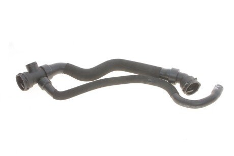 Патрубок системы охлаждения Vika 11211821401