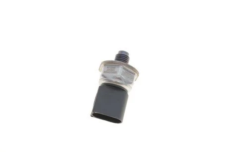 Датчик тиску VW Touareg(04-10) / Audi A4(04-12), A6(04-11), A8 (03-10), Q7 (06-10) VIKA Vika 11301579001