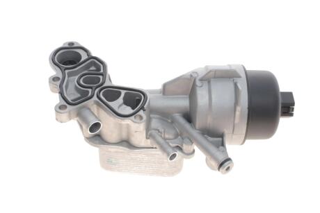 Масляний фільтр з масляним радіатором; три трубки Vika 19635501