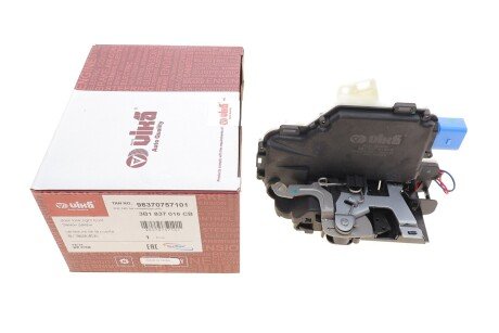 Замок дверей (передніх/R) VW T5 03-/Skoda Fabia 99-08 UA63 Vika 98370757101