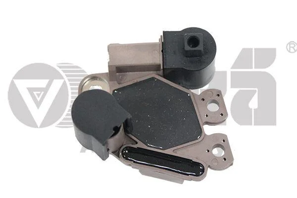 Регулятор напряжения Skoda Fabia (00-10, 11-), Octavia (97-08, 09-) / VW Jetta (06-), Passat (97-), Tiguan (08-11), T5 (12-) VIKA Vika 99030863901 (фото 1)