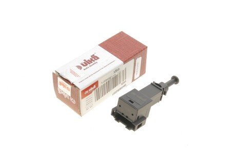 Датчик педалі гальма VW T5 1.9-3.2 V6 95- (4 конт.) (opt-om) Vika 99450052201