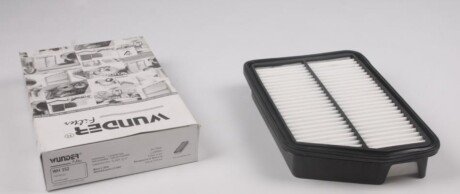 Фільтр повітряний Chevrolet Rezzo 1.6/2.0i 00- (opt-om) WUNDER FILTER WH 352